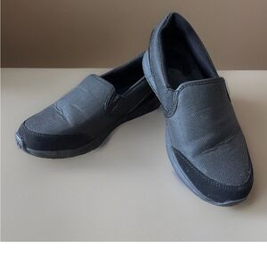 Tredsafe oil and slip resistant slip on platform shoes